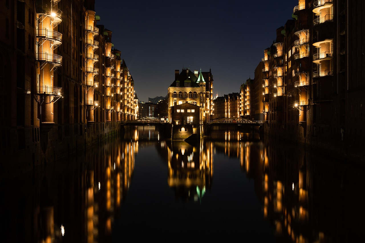 hamburg speicherstadt night evening 3998131 hamburg speicherstadt night evening 3998131